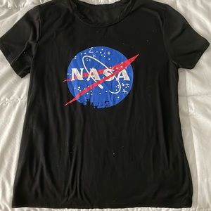 Black nasa tee